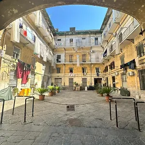 https://hv-suites-decumanus.hotels-amalfi.com